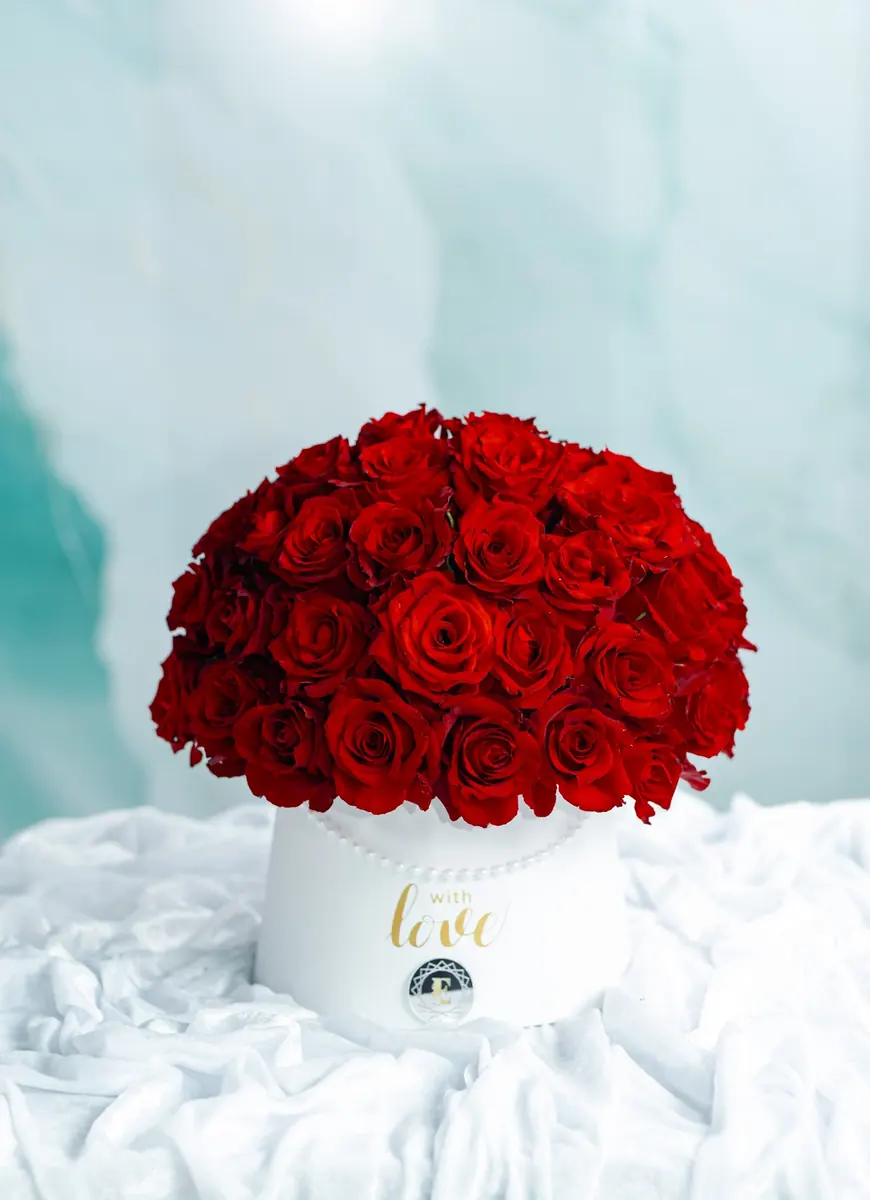 Red Roses Box